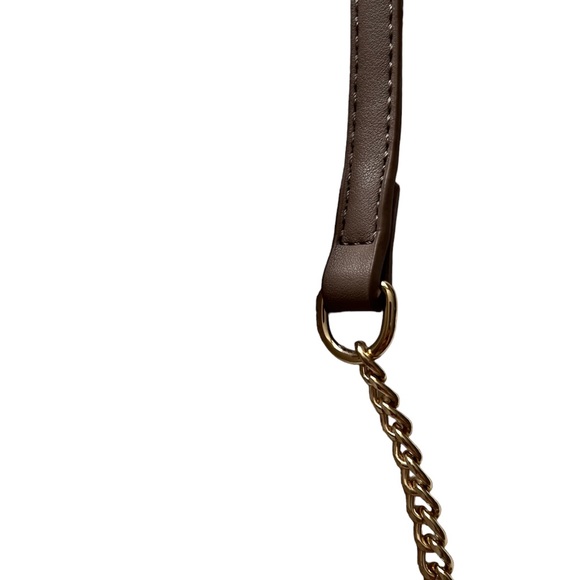 OMG! This is a beautiful bag for an evening out or concert. Jessica Moore - Picture 10 of 12